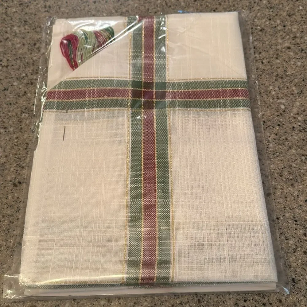 NOB HILL Linens Table Nordic Deer Topper Cross-Stitch *NEW*